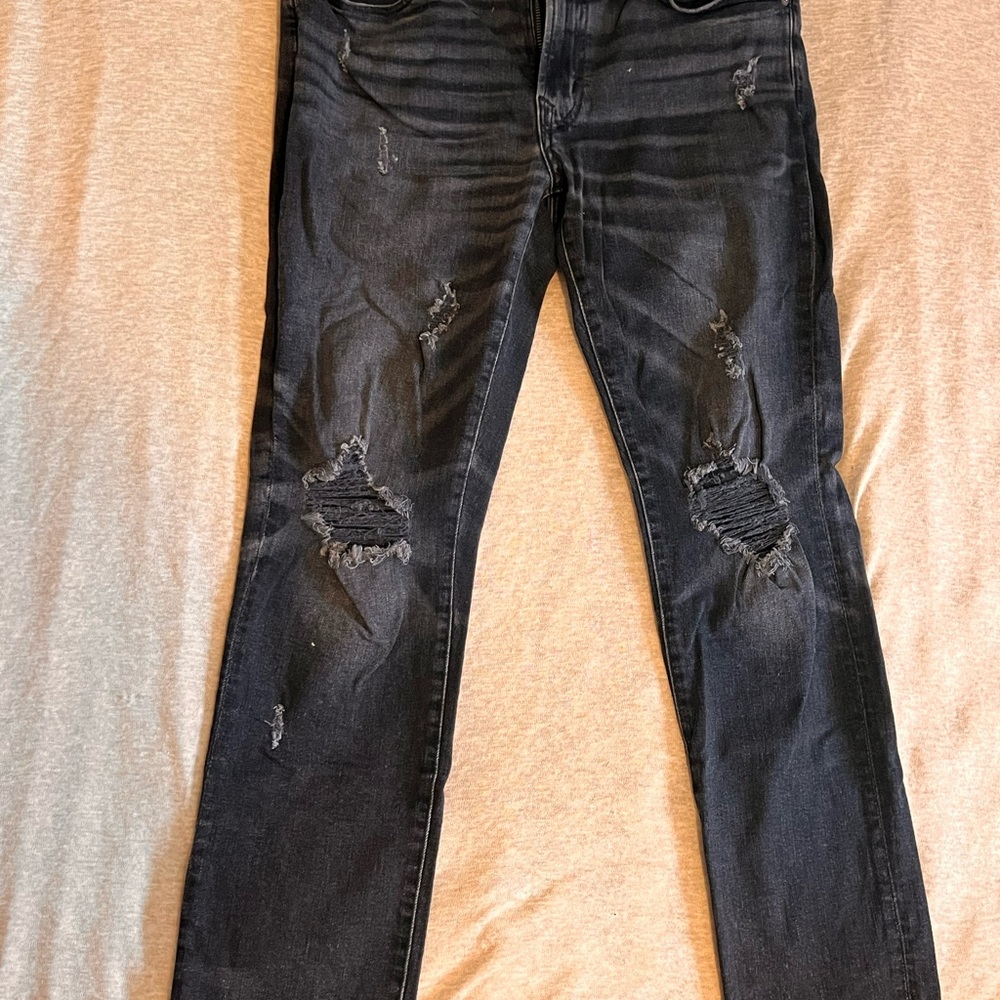 American Eagle Men's Distressed Black Jeans